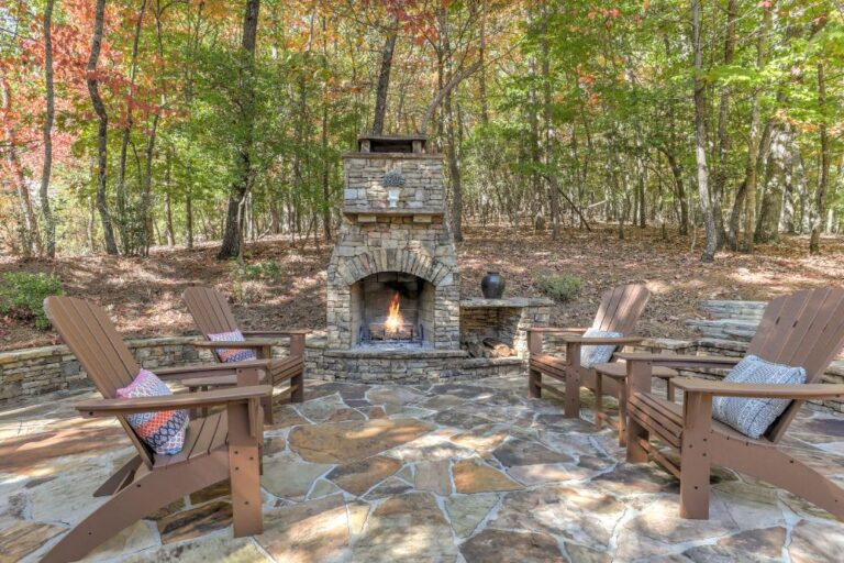 Big Canoe Rental - Firefrly Landing - Featured